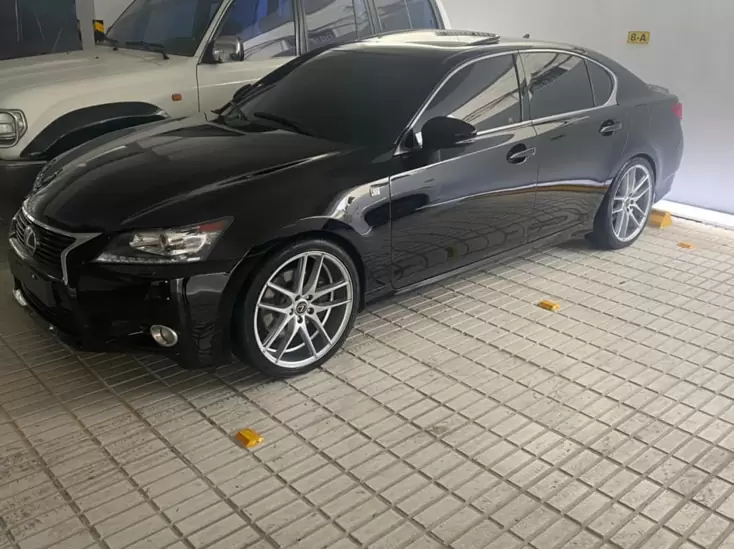 $200.00 Lexus GS 350 2018 999 km Gasolina Automática en Santo Domingo